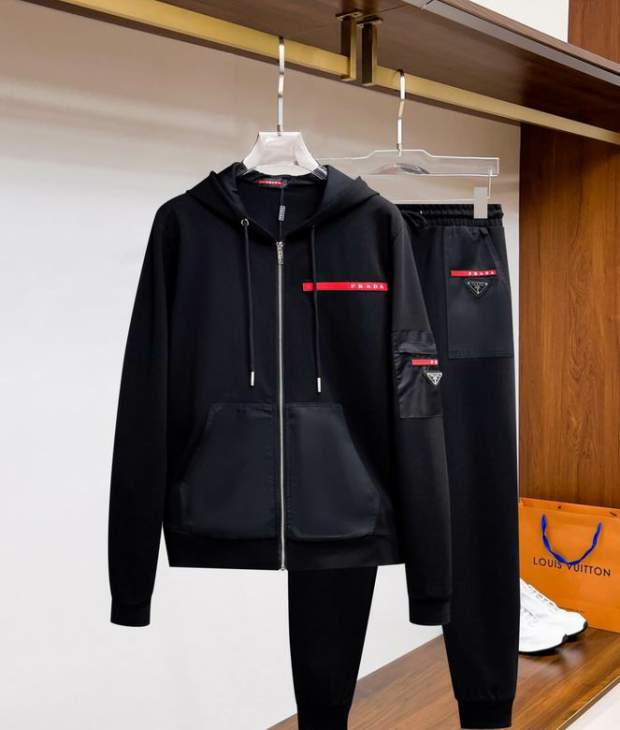 Picture of Prada Sweater Suits _SKUPradaM-3XL12yn32541878